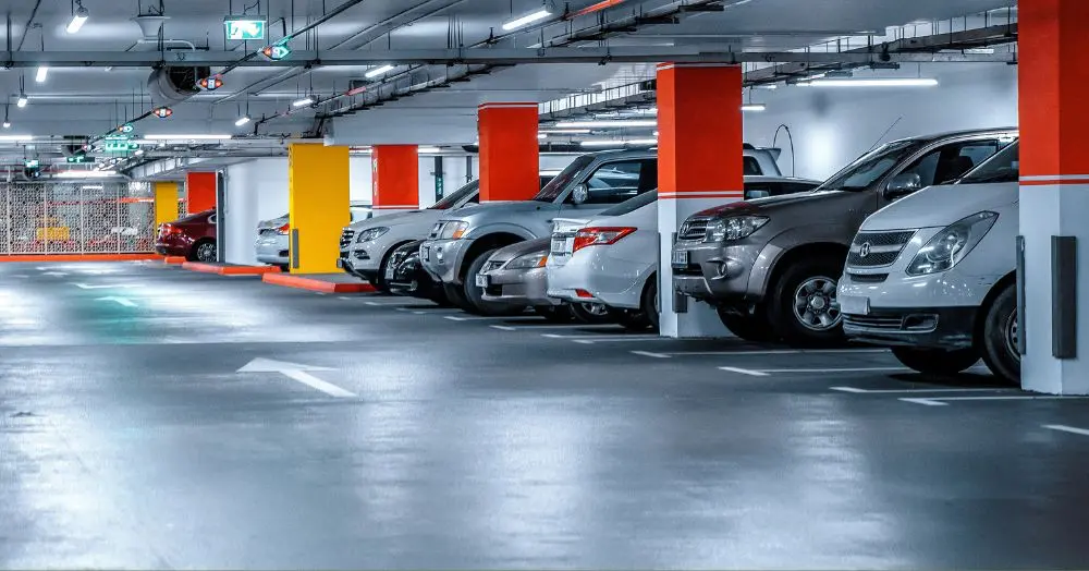 عوارض حذف پارکینگ در ساختمان‌ها و راهکارهای قانونی جایگزین